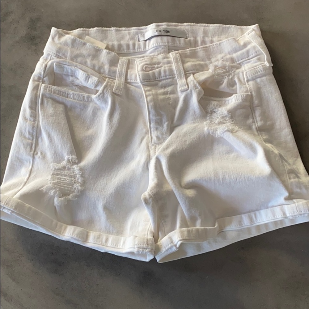Joe’s jeans shorts 🤍